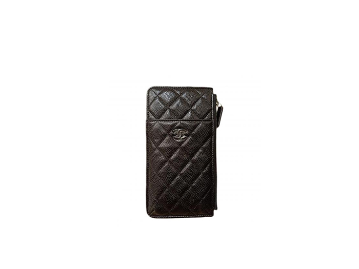 Ví Chanel Black Quilted Caviar Leather Phone