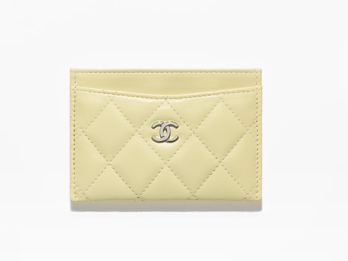 Ví Chanel Caviar Quilted Card Holder Yellow