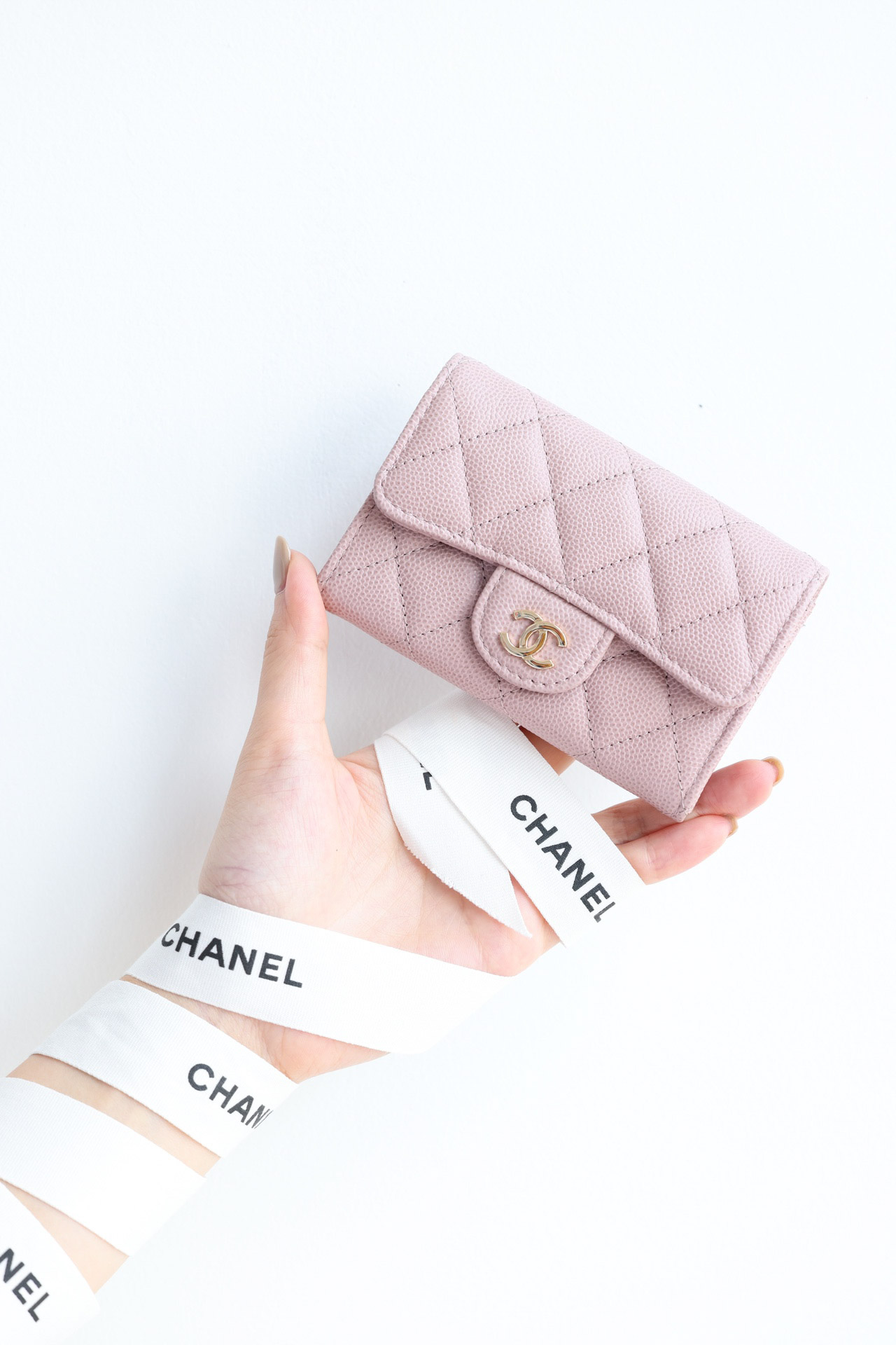 Ví Chanel Caviar Quilted Flap Card Holder Lilac Rose Clair Gold Hardware