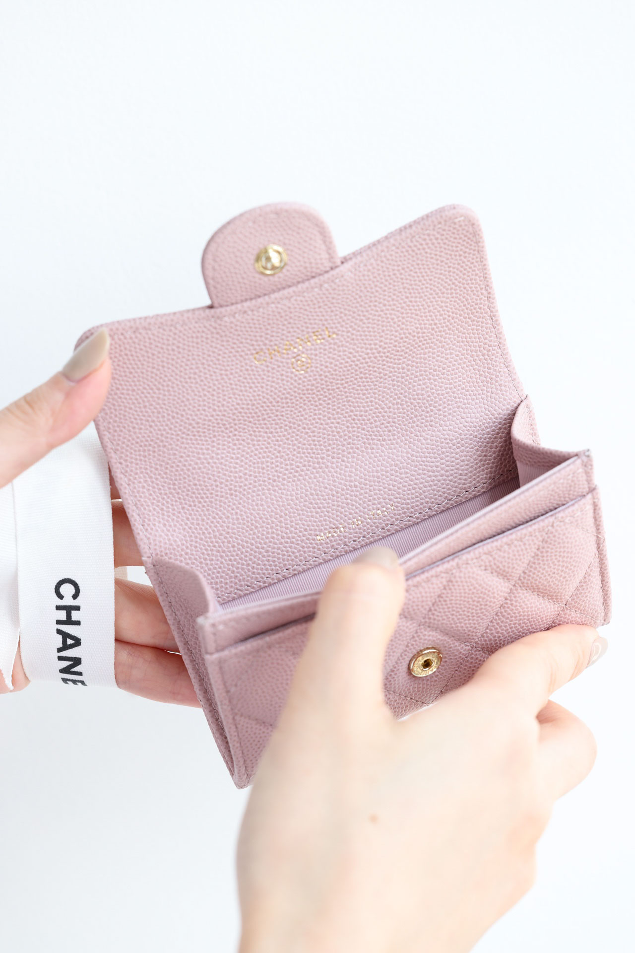 Ví Chanel Caviar Quilted Flap Card Holder Lilac Rose Clair Gold Hardware