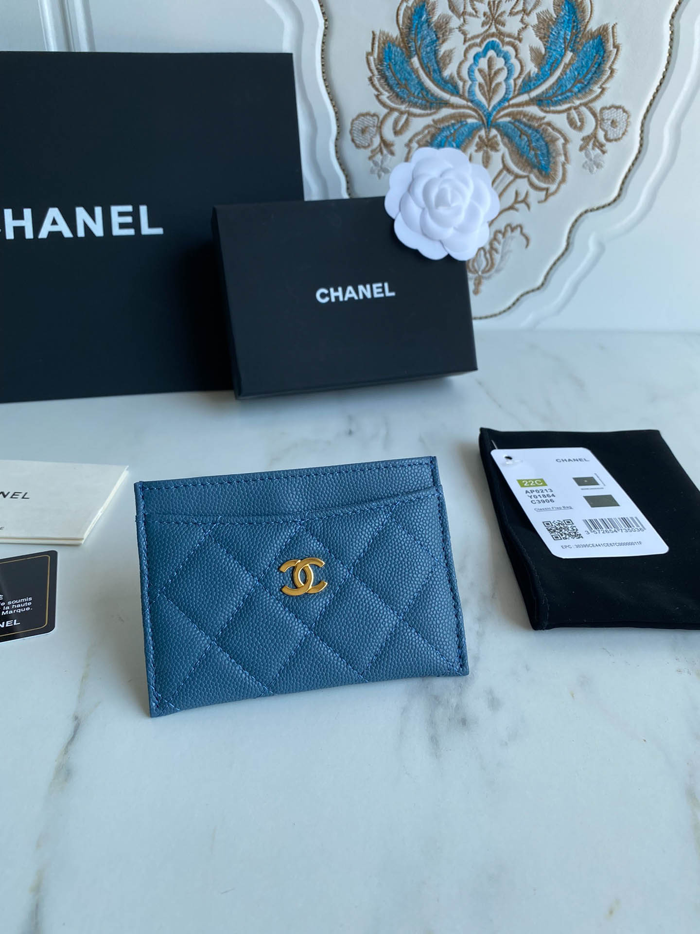 Ví Chanel Classic Card Holder Blue