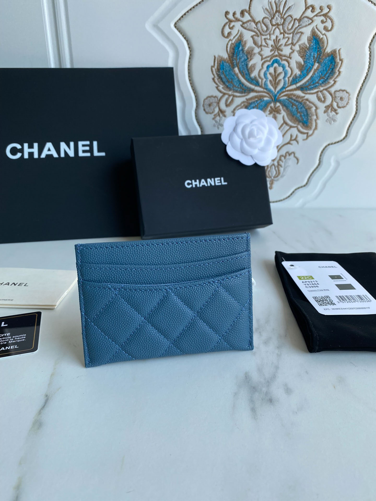 vi chanel classic card holder blue 2