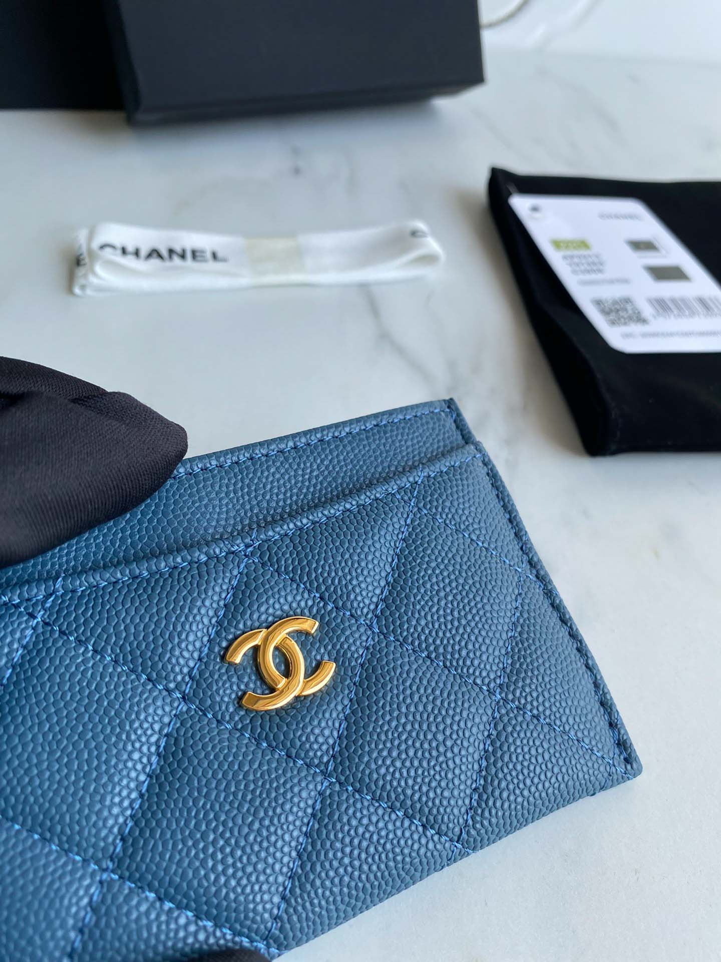 Ví Chanel Classic Card Holder Blue