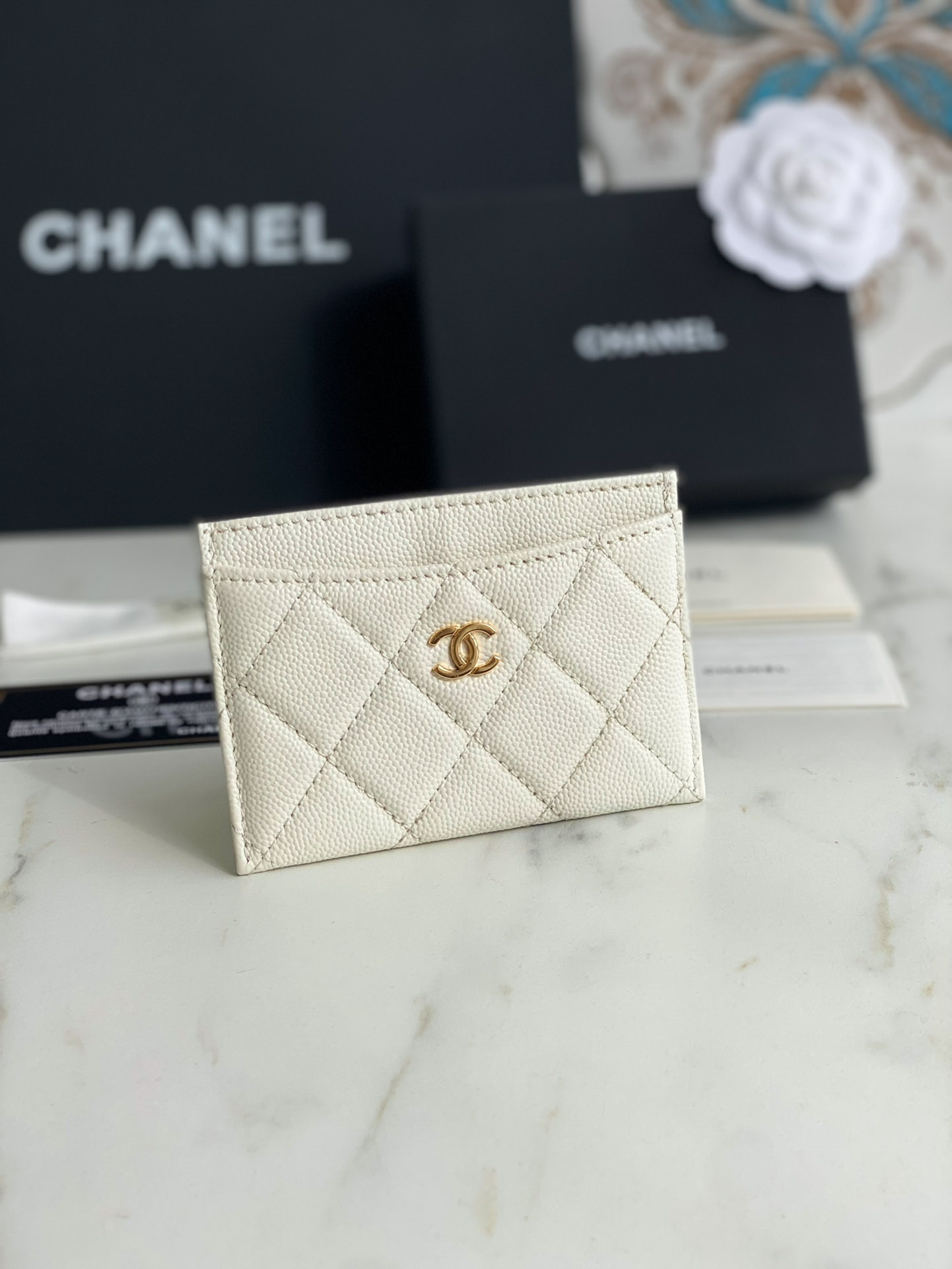 Ví Chanel Classic Card Holder White