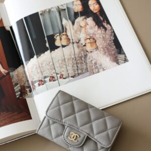 Ví Chanel Classic Caviar Quilted Flap Card Holder Grey Gold Hardware