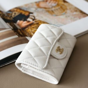 Ví Chanel Classic Quilted Snap Card Holder White Caviar