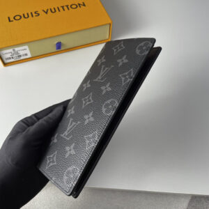 vi-dai-nam-louis-vuitton-hoa-tiet-brazza-damier-graphite-mau-djen