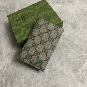 Ví Đựng Thẻ Gucci Canvas GG Supreme Bifold Green