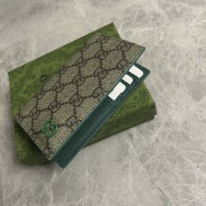 Ví Đựng Thẻ Gucci Canvas GG Supreme Bifold Green