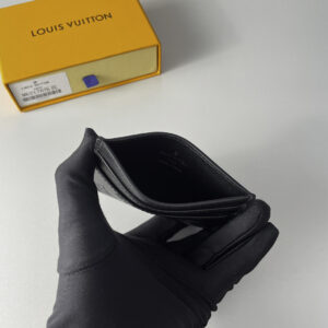 Ví Đựng Thẻ Louis Vuitton Họa Tiết Dập Màu Đen