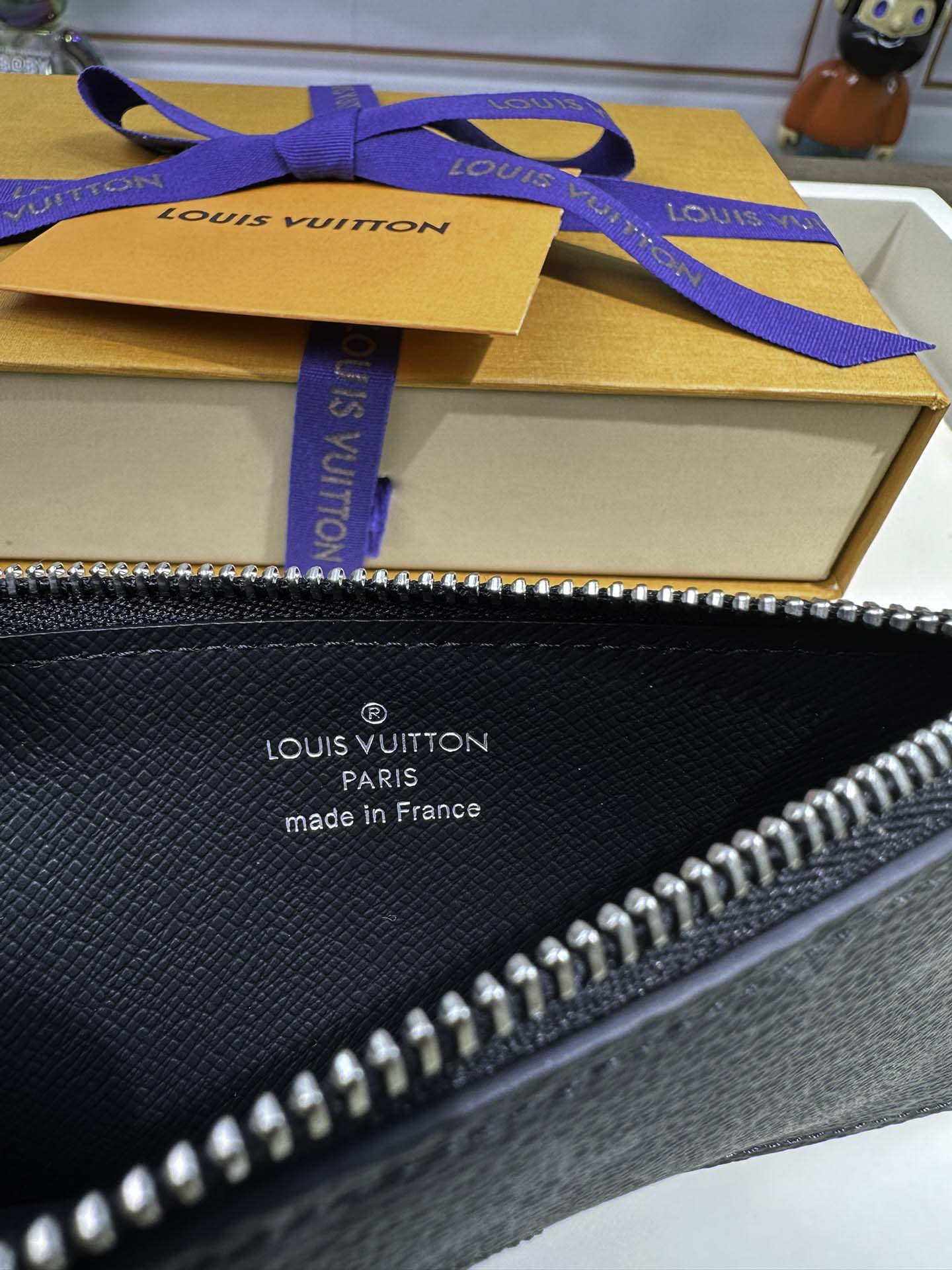 Ví đựng thẻ Louis Vuitton Họa Tiết Monogram Đen