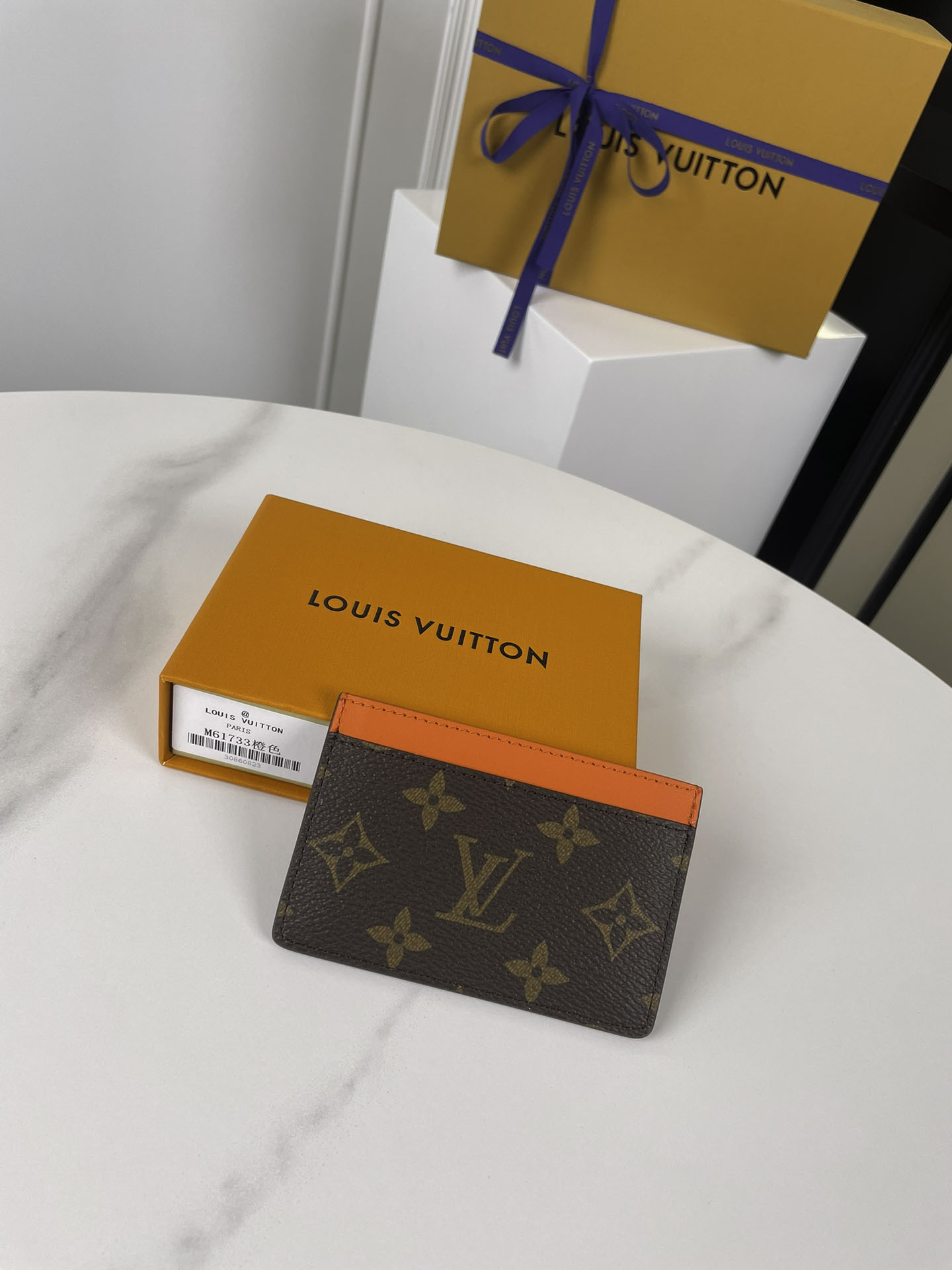 vi-djung-the-louis-vuitton-pm-colormania-orange