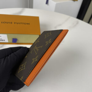 vi-djung-the-louis-vuitton-pm-colormania-orange