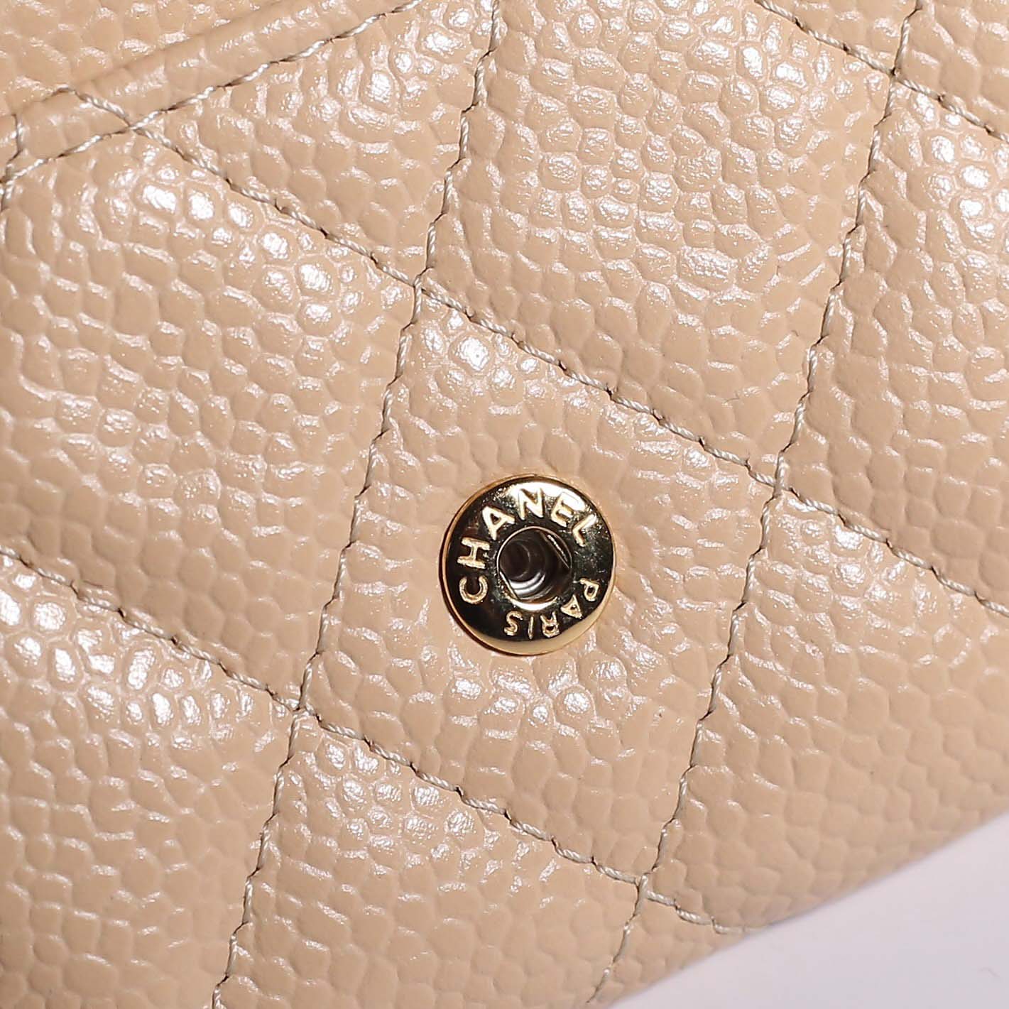 Ví Đựng Thẻ Chanel Caviar Quilted Flap Card Holder Wallet Beige