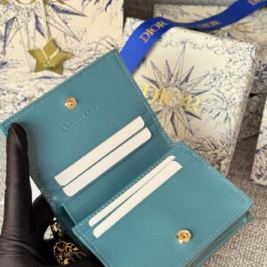 Ví Lady Dior Lotus Wallet Cloud Blue Patent Cannage Calfskin