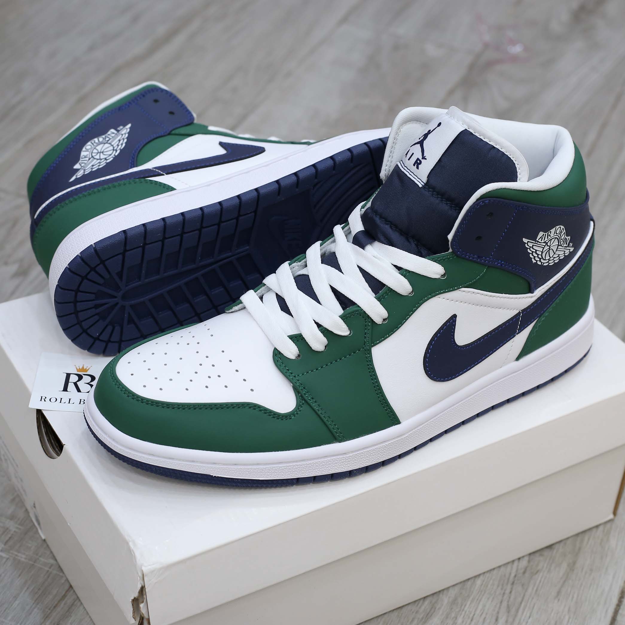 Giày Air Jordan 1 Mid SE ‘Noble Green’