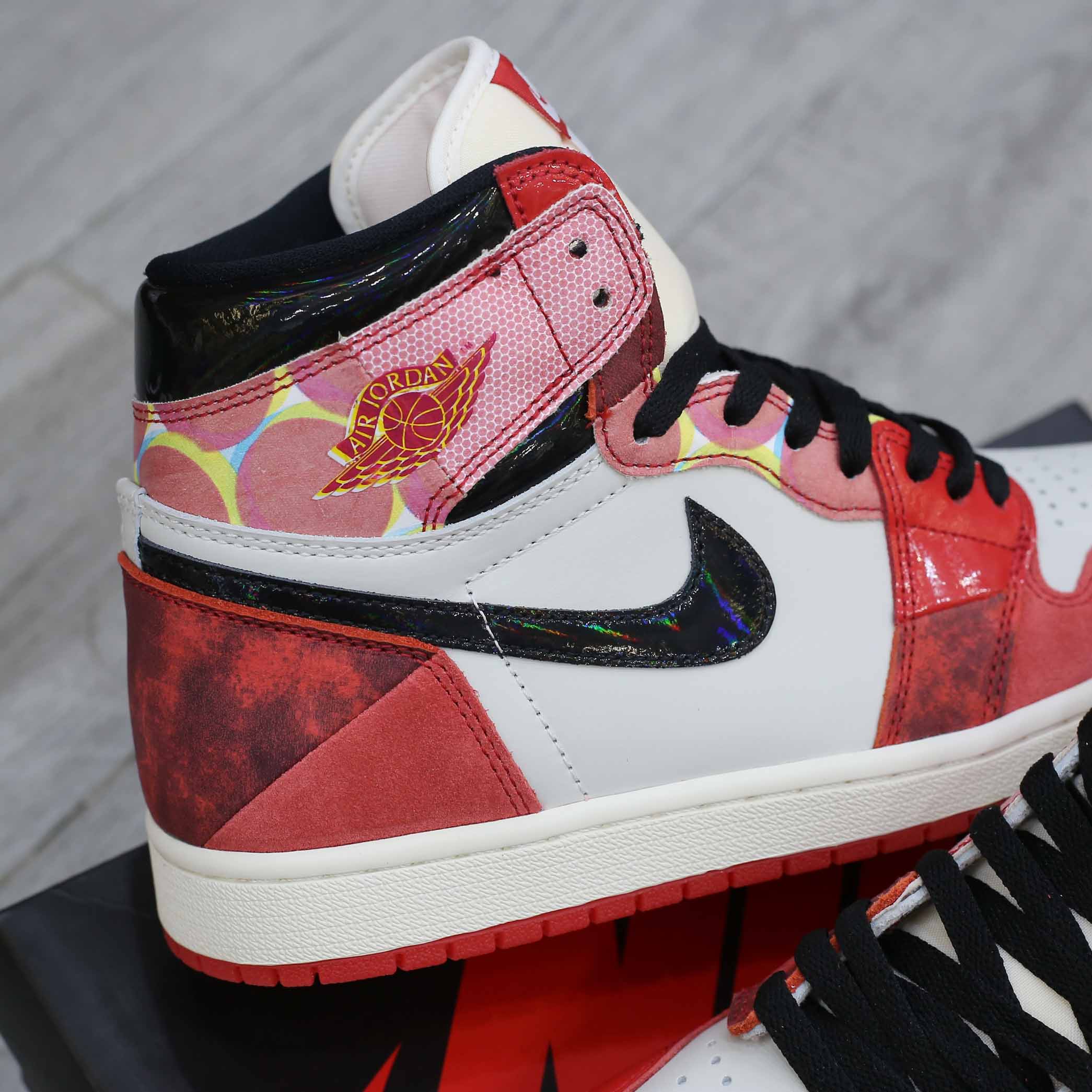 Giày Jordan 1 Retro High OG Spider-Man ‘Across the Spider-Verse’