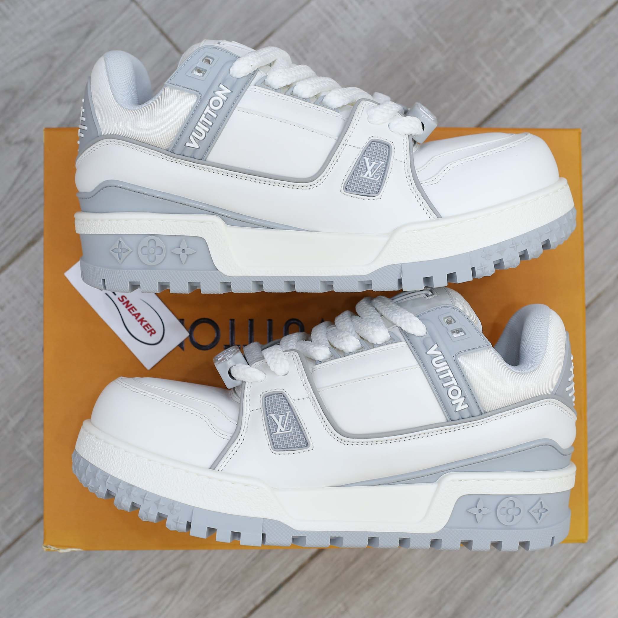 Giày Louis Vuitton LV Trainer Maxi White Grey