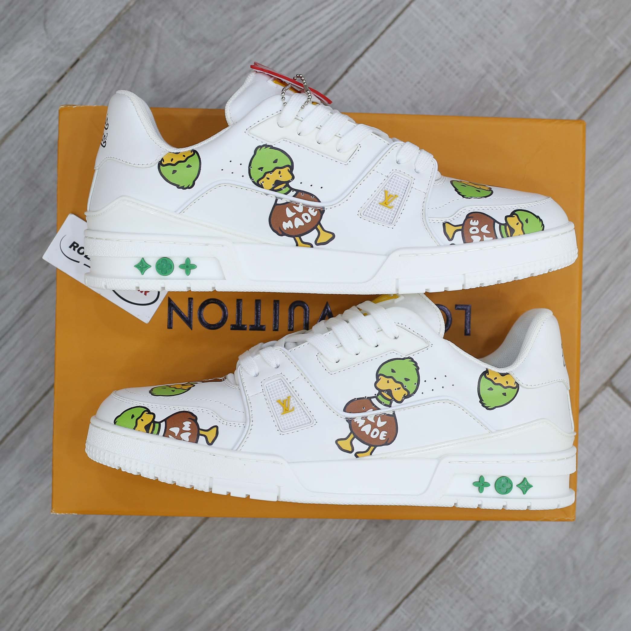 Giày Louis Vuitton LV Trainer x Nigo Duck