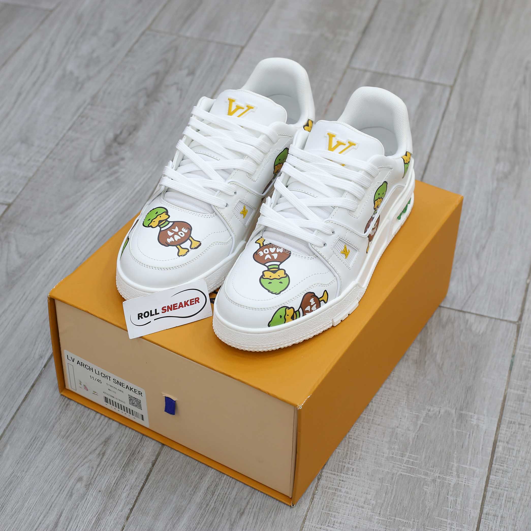 Giày Louis Vuitton LV Trainer x Nigo Duck