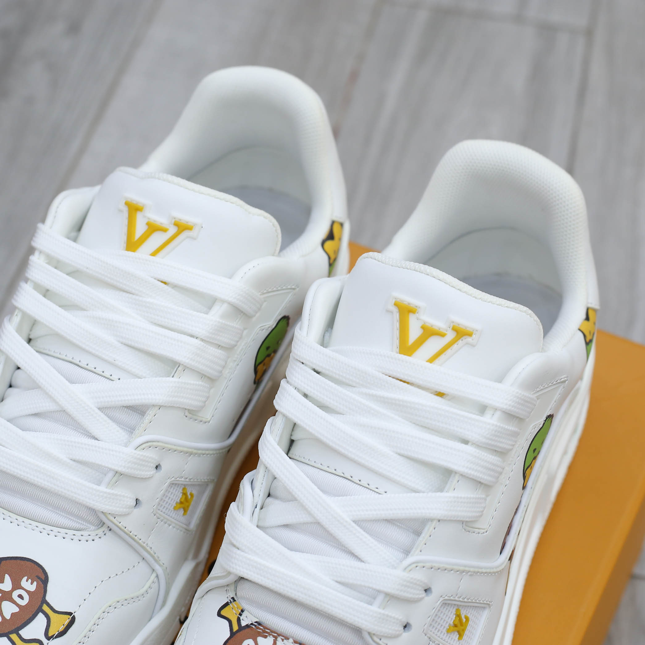 Giày Louis Vuitton LV Trainer x Nigo Duck