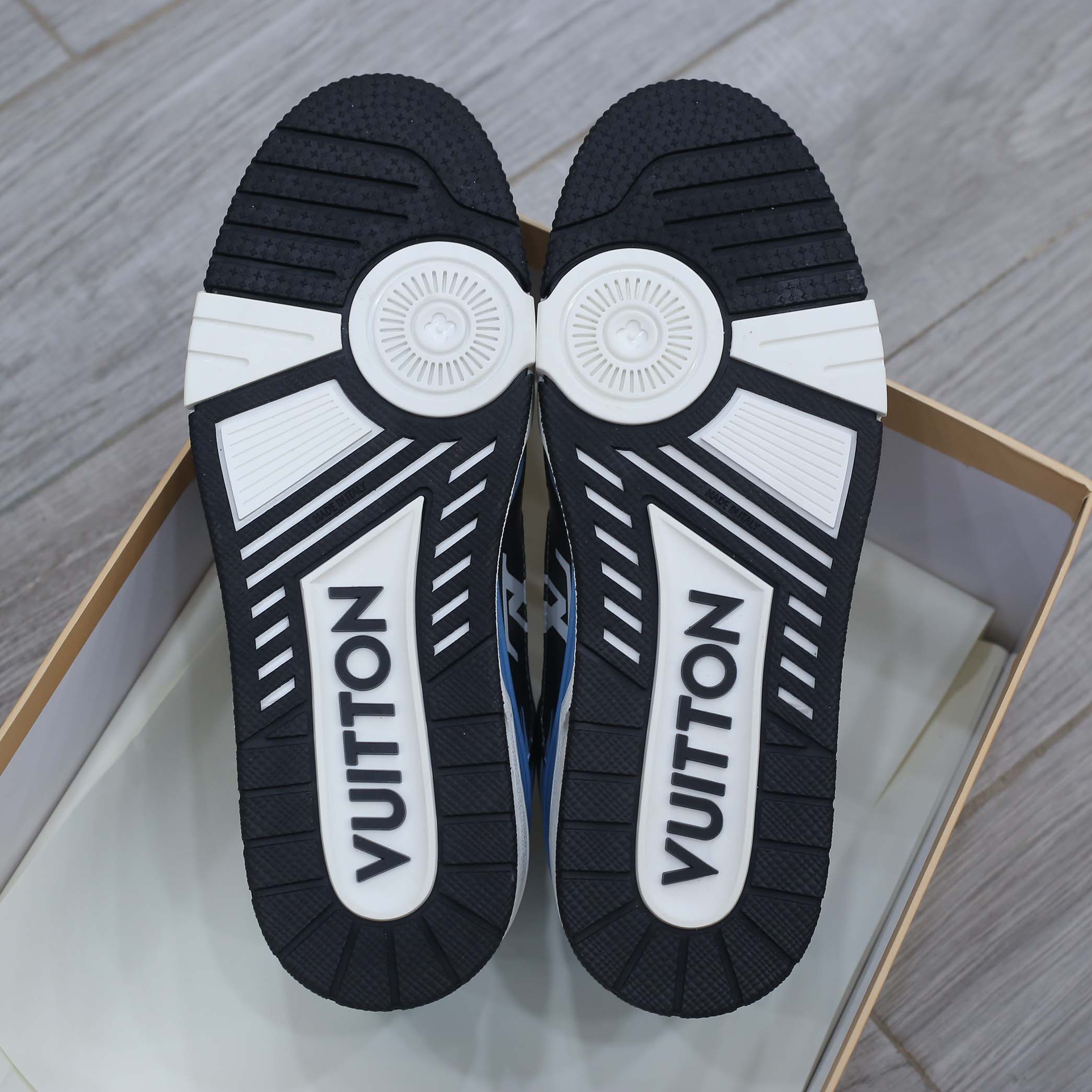 Giày Louis Vuitton LV Trainer#54 Graphic Print White Black Blue xanh đen