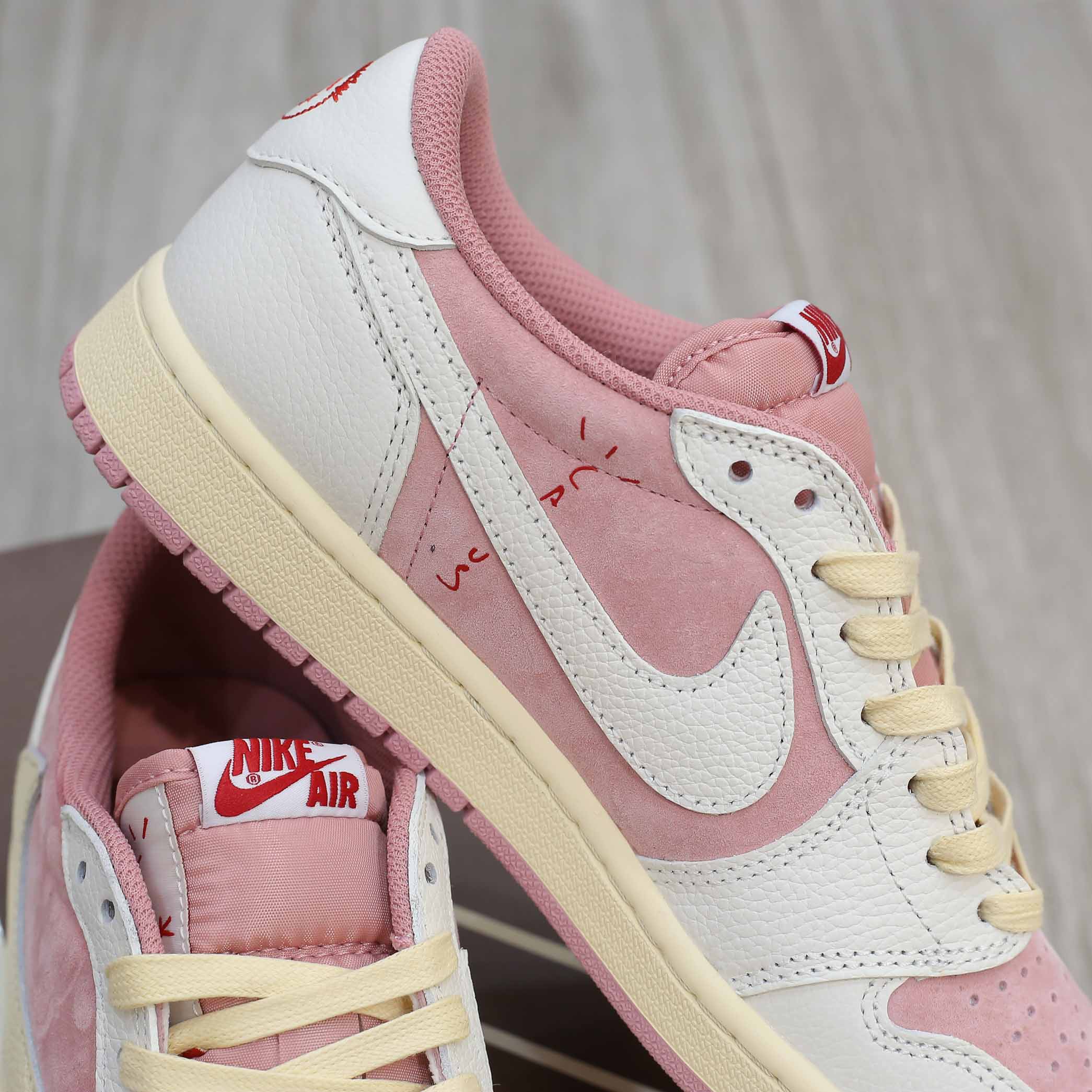 Giày Nike Jordan 1 Low OG Travis Scott Pink Shy