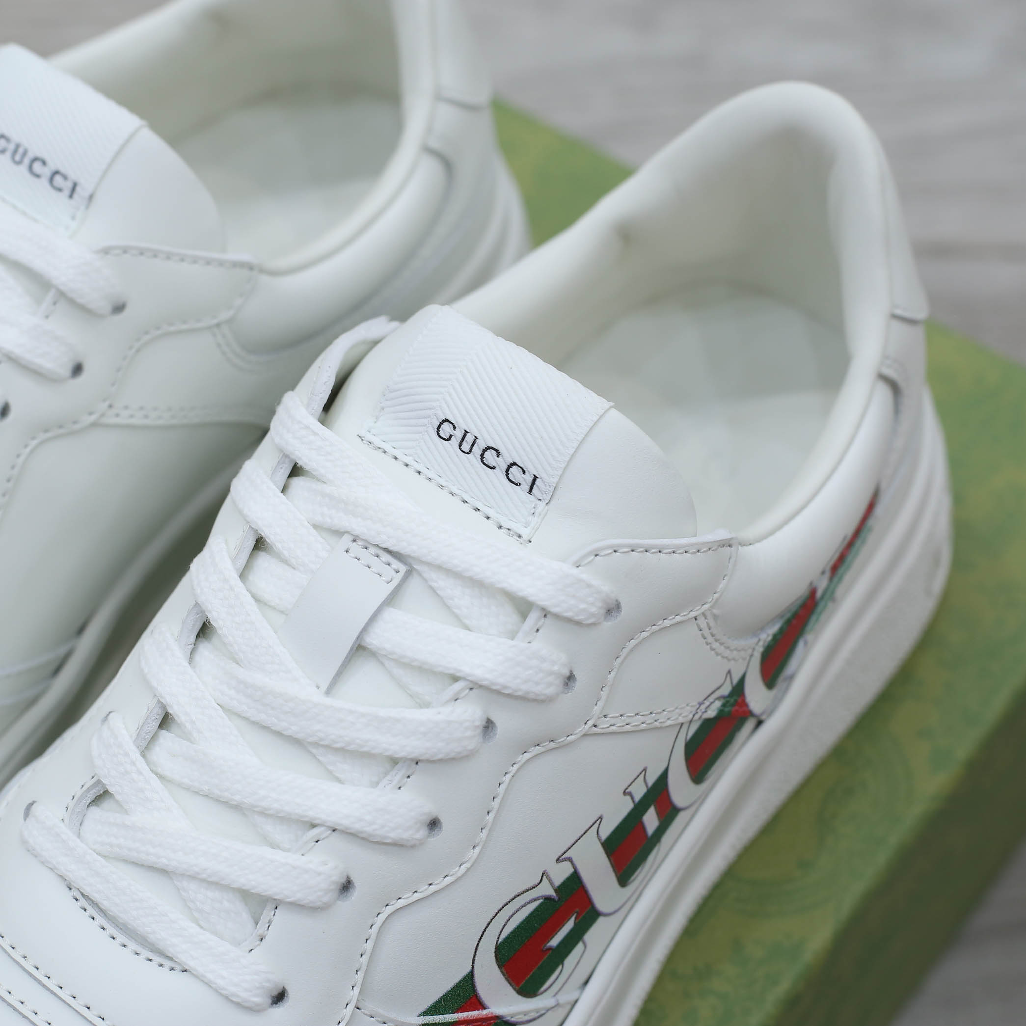 Giày Gucci Chunky Sneaker White Demetra Logo Gucci Web Print Trắng